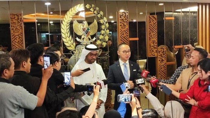 Pimpinan MPR Terima Dubes UEA, Bahas Zero Emissions hingga Situasi Timur Tengah