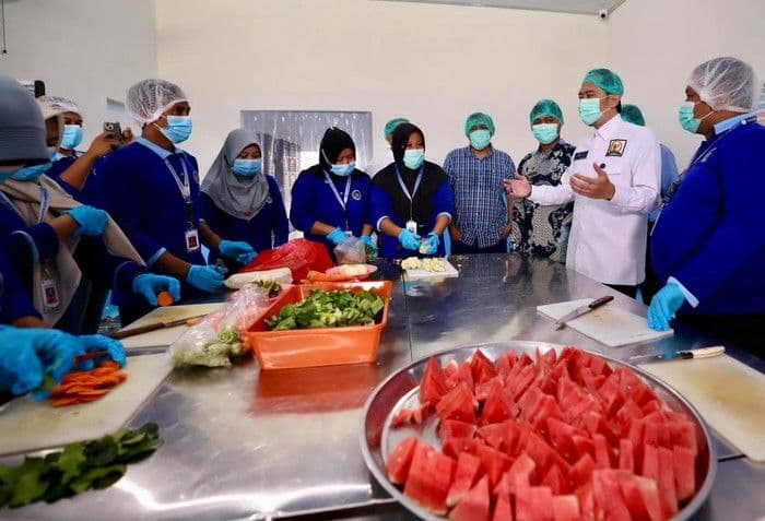 Ibas Pastikan Standar Higienitas MBG Terjaga, SPPG Karanglo Jadi Percontohan